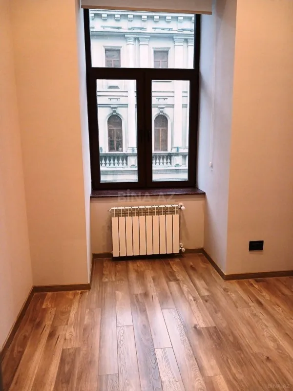 Kirayə verilir 3 otaqlı ofis 75 m²
