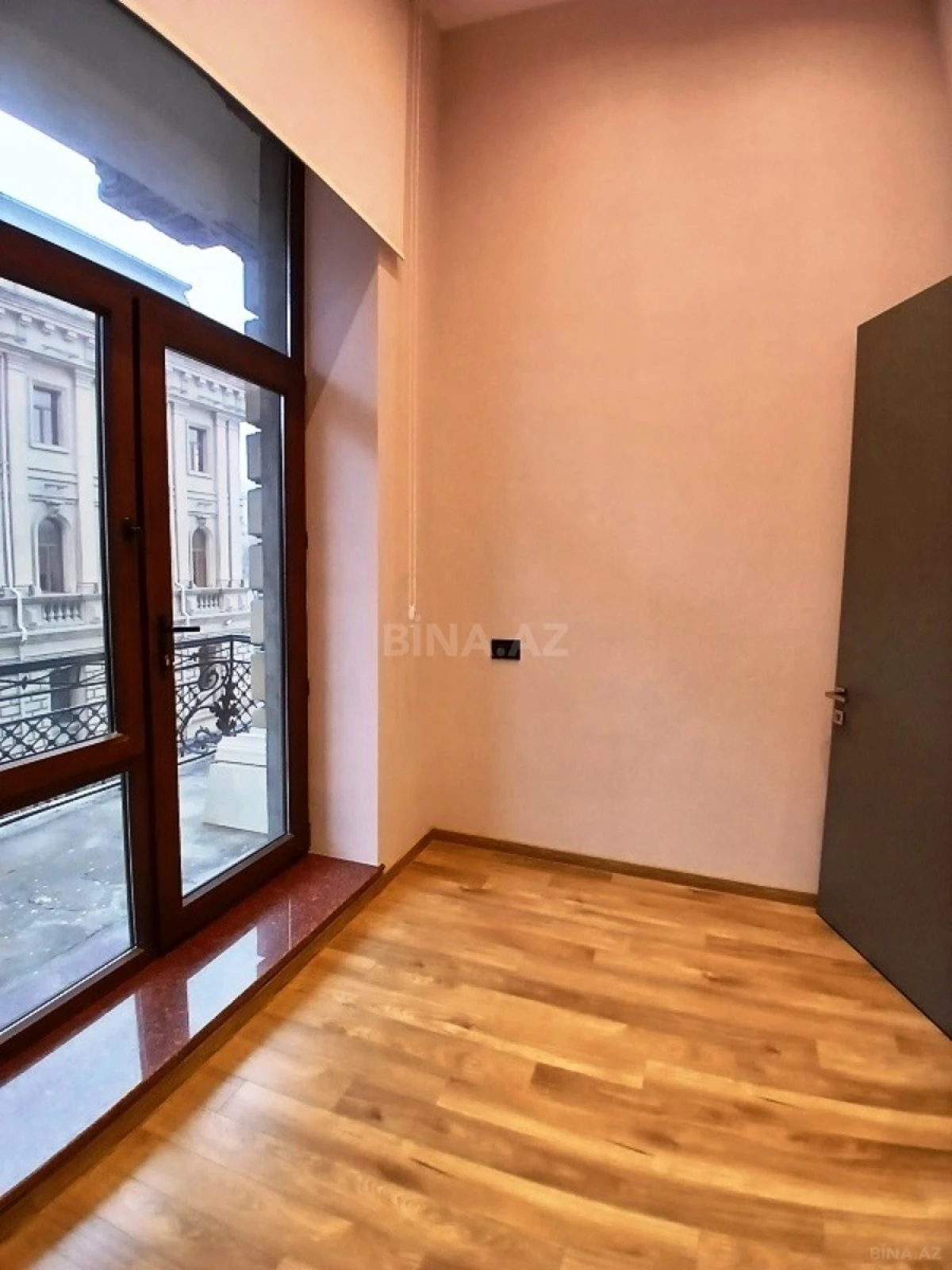 Kirayə verilir 3 otaqlı ofis 75 m²