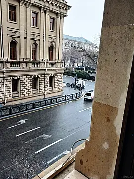 Kirayə verilir 3 otaqlı ofis 75 m²