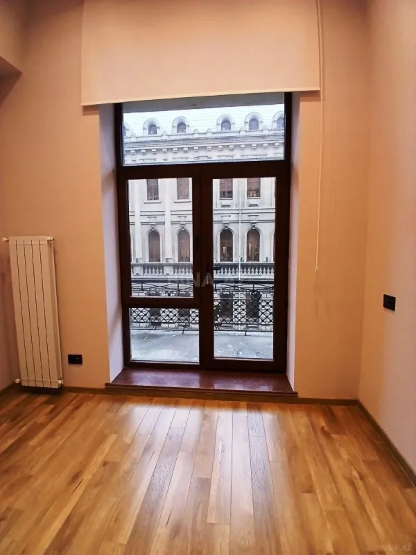 Kirayə verilir 3 otaqlı ofis 75 m²