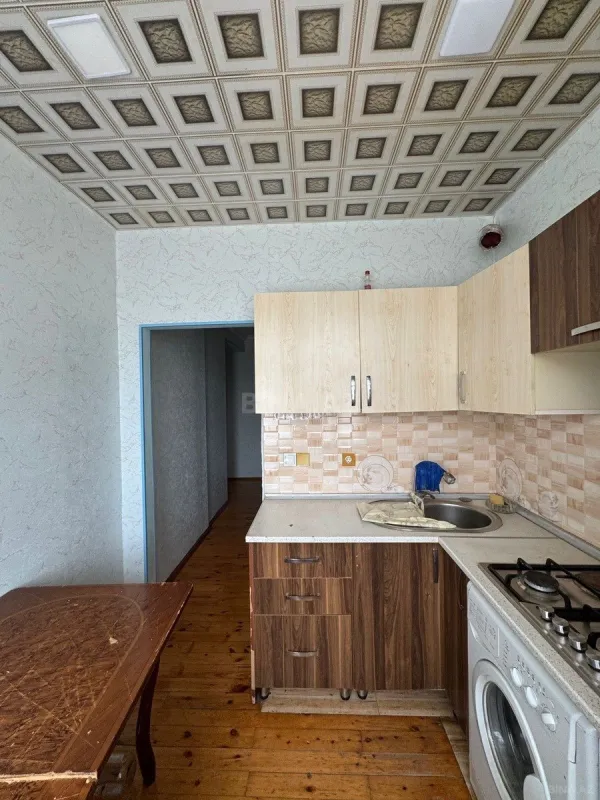 Satılır 2 otaqlı mənzil 73 m²