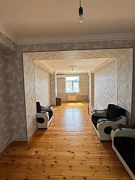 Satılır 2 otaqlı mənzil 73 m²