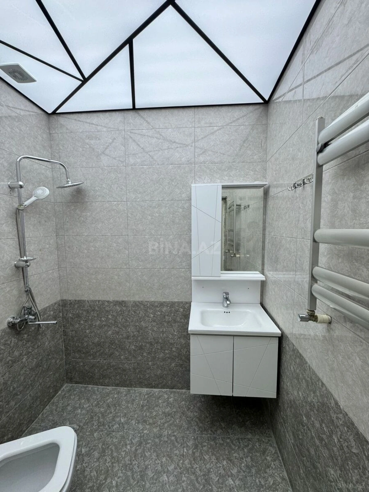 Satılır 2 otaqlı mənzil 47 m²