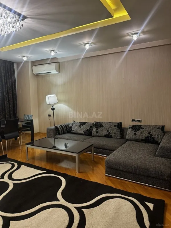 Kirayə verilir 3 otaqlı mənzil 150 m²