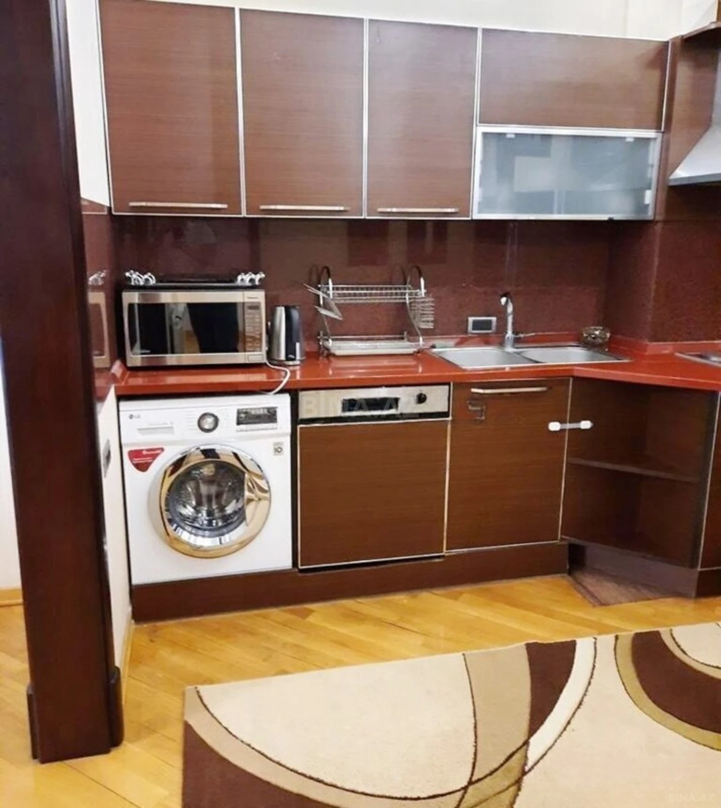 Kirayə verilir 3 otaqlı mənzil 150 m²