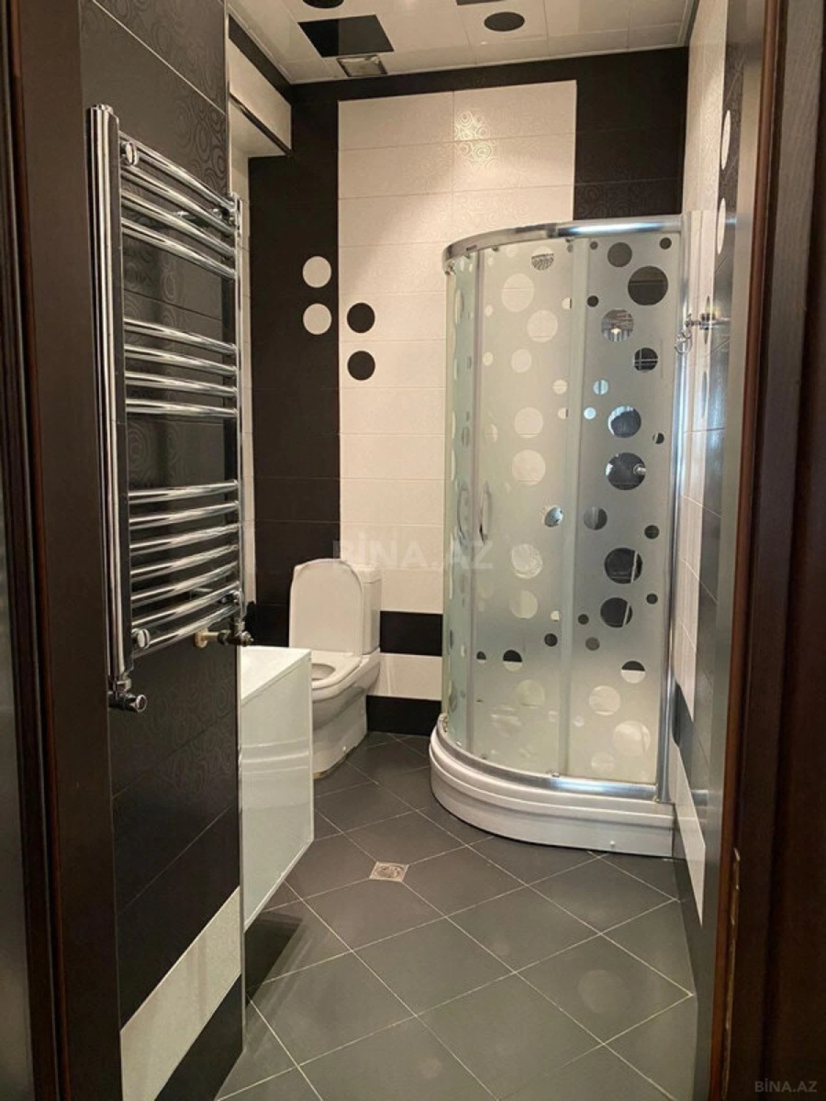 Kirayə verilir 3 otaqlı mənzil 150 m²