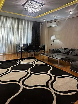 Kirayə verilir 3 otaqlı mənzil 150 m²
