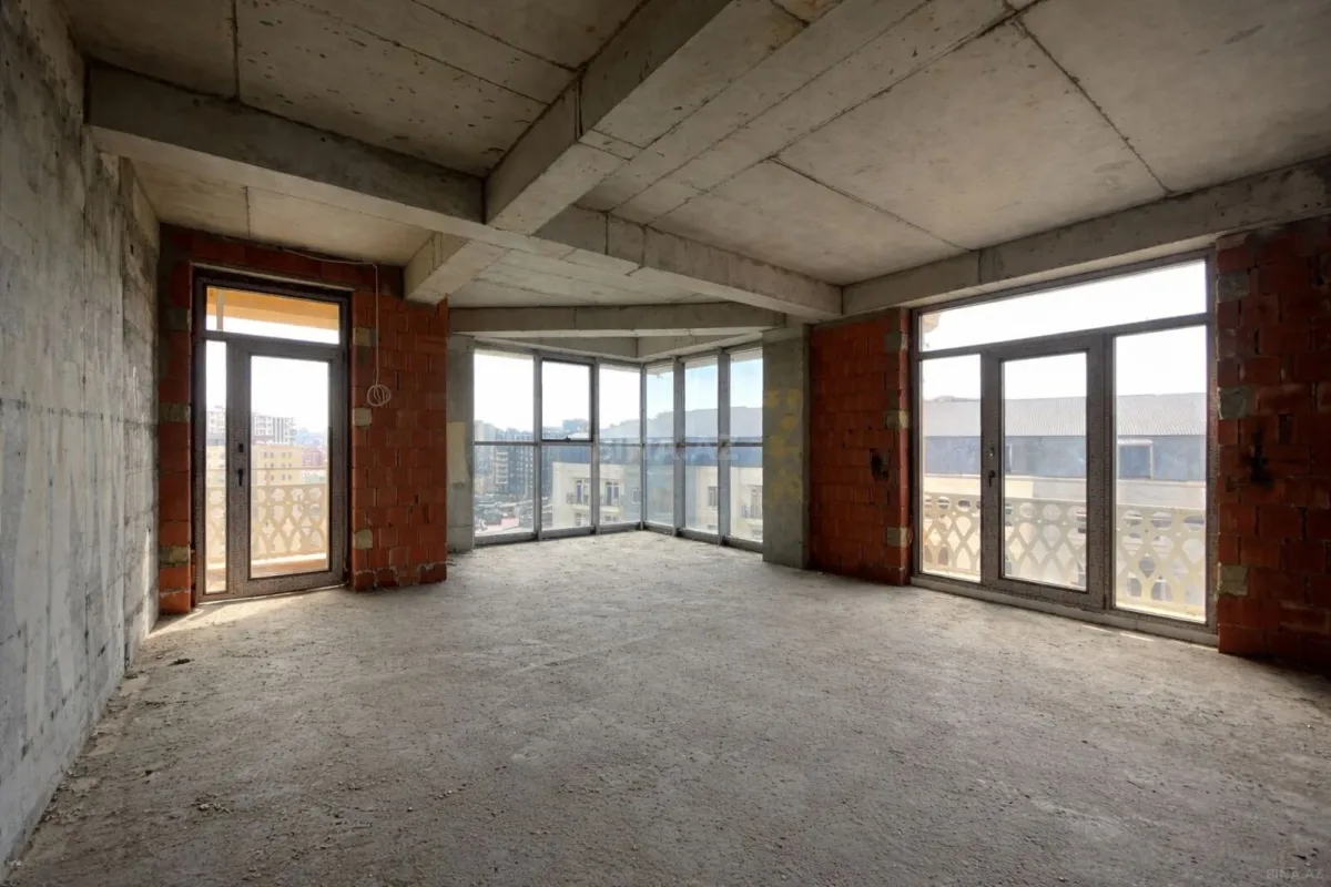 Satılır 3 otaqlı mənzil 113 m²