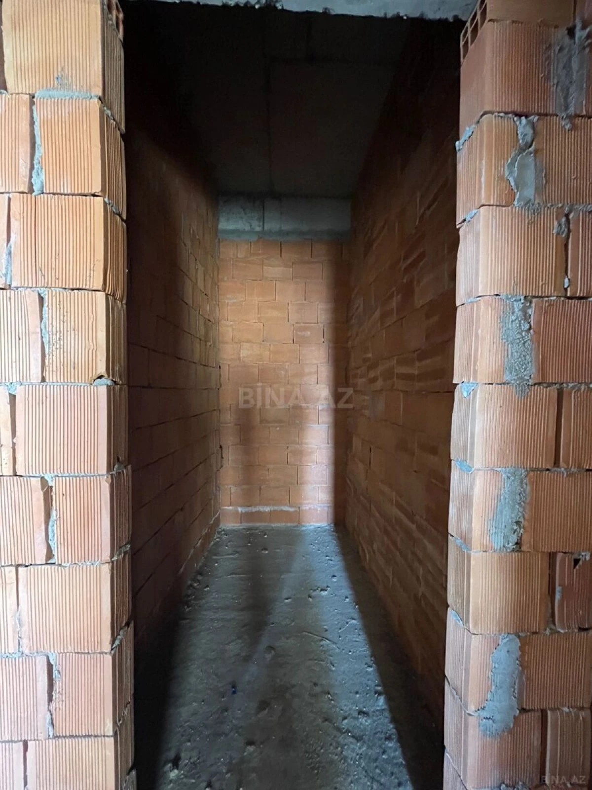 Satılır 3 otaqlı mənzil 113 m²