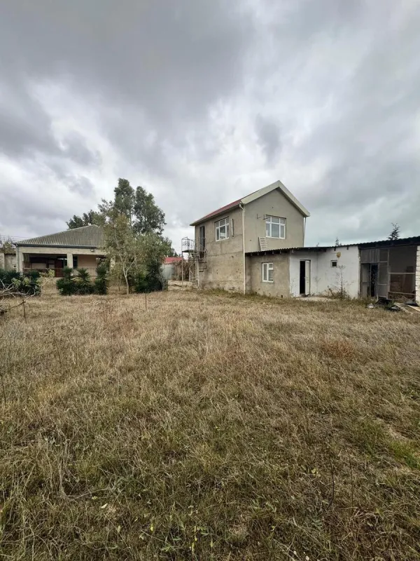 Satılır 5 otaqlı həyət evi 120 m²