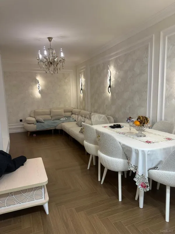 Satılır 4 otaqlı mənzil 100 m²