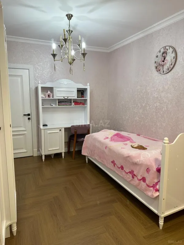 Satılır 4 otaqlı mənzil 100 m²