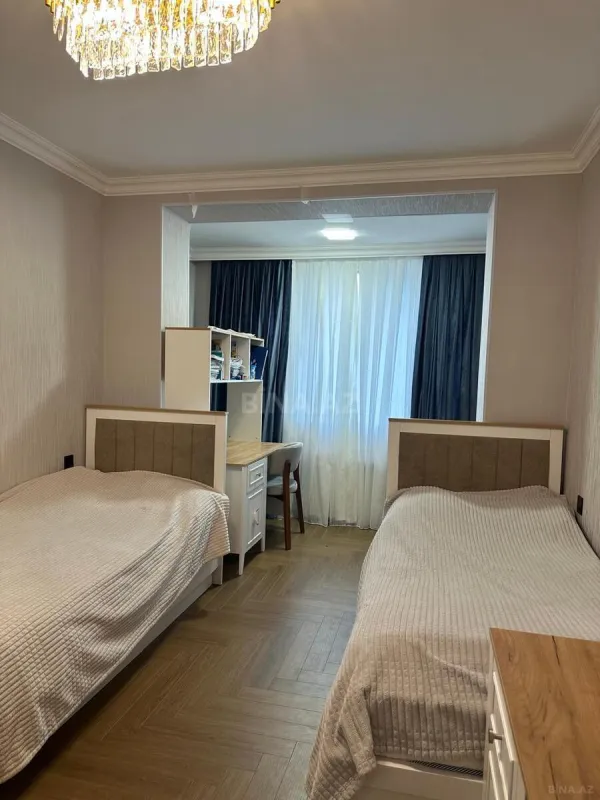 Satılır 4 otaqlı mənzil 100 m²