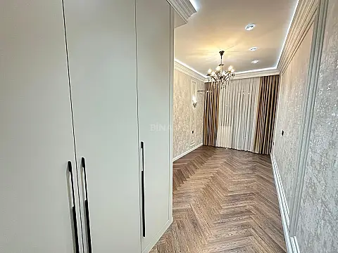 Satılır 2 otaqlı mənzil 67 m²