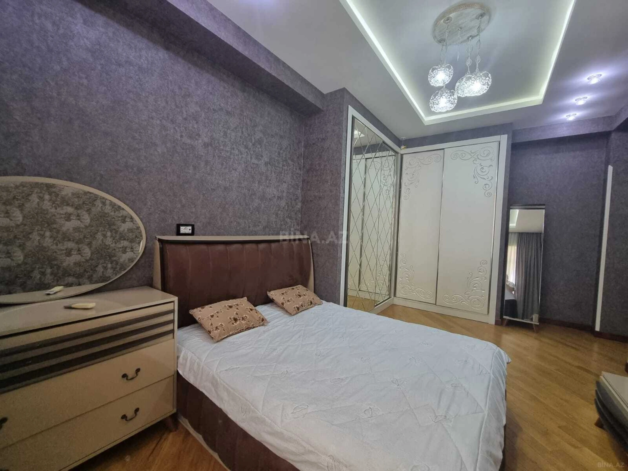 Kirayə verilir 3 otaqlı mənzil 100 m²