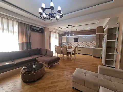 Kirayə verilir 3 otaqlı mənzil 100 m² — Bakı 3 otaq 100.00 m²