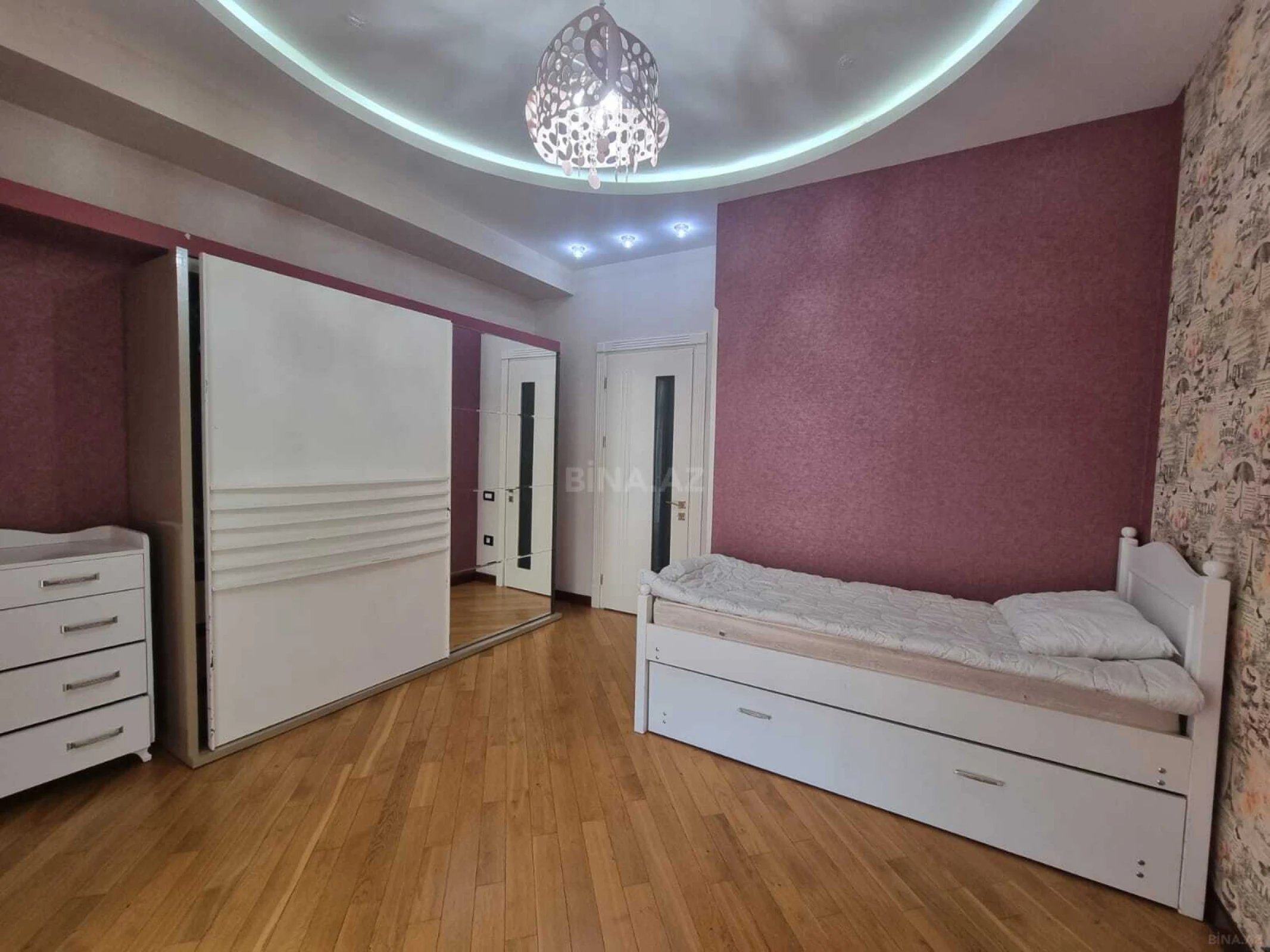 Kirayə verilir 3 otaqlı mənzil 100 m²