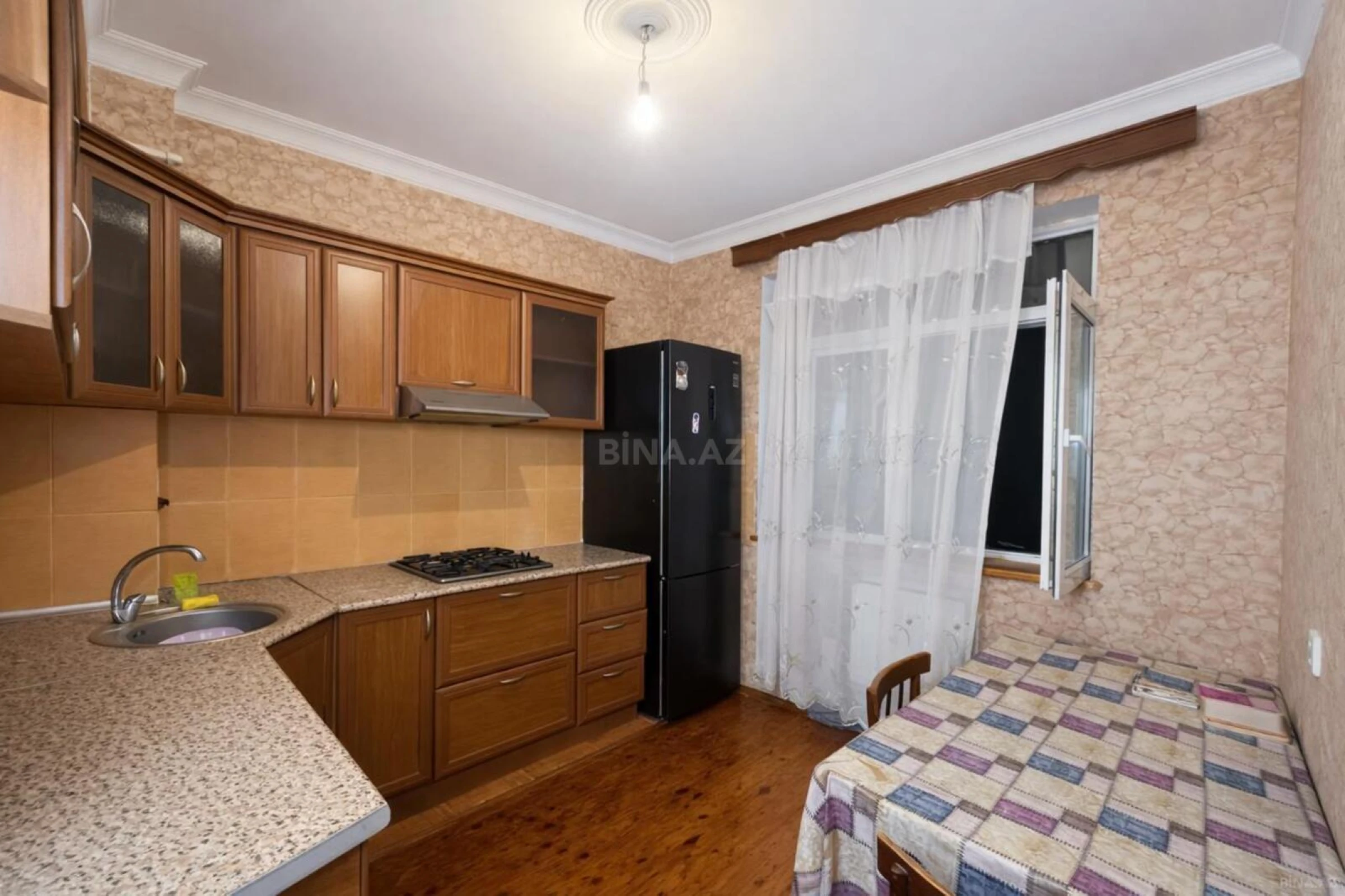 Satılır 2 otaqlı mənzil 73 m²