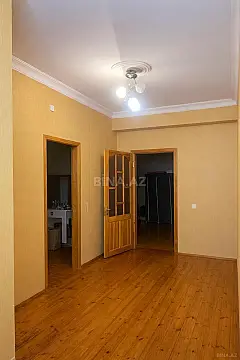 Satılır 2 otaqlı mənzil 73 m²