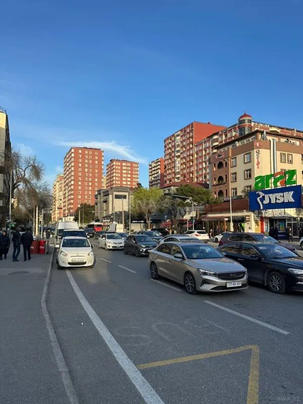 Satılır 2 otaqlı mənzil 70 m²