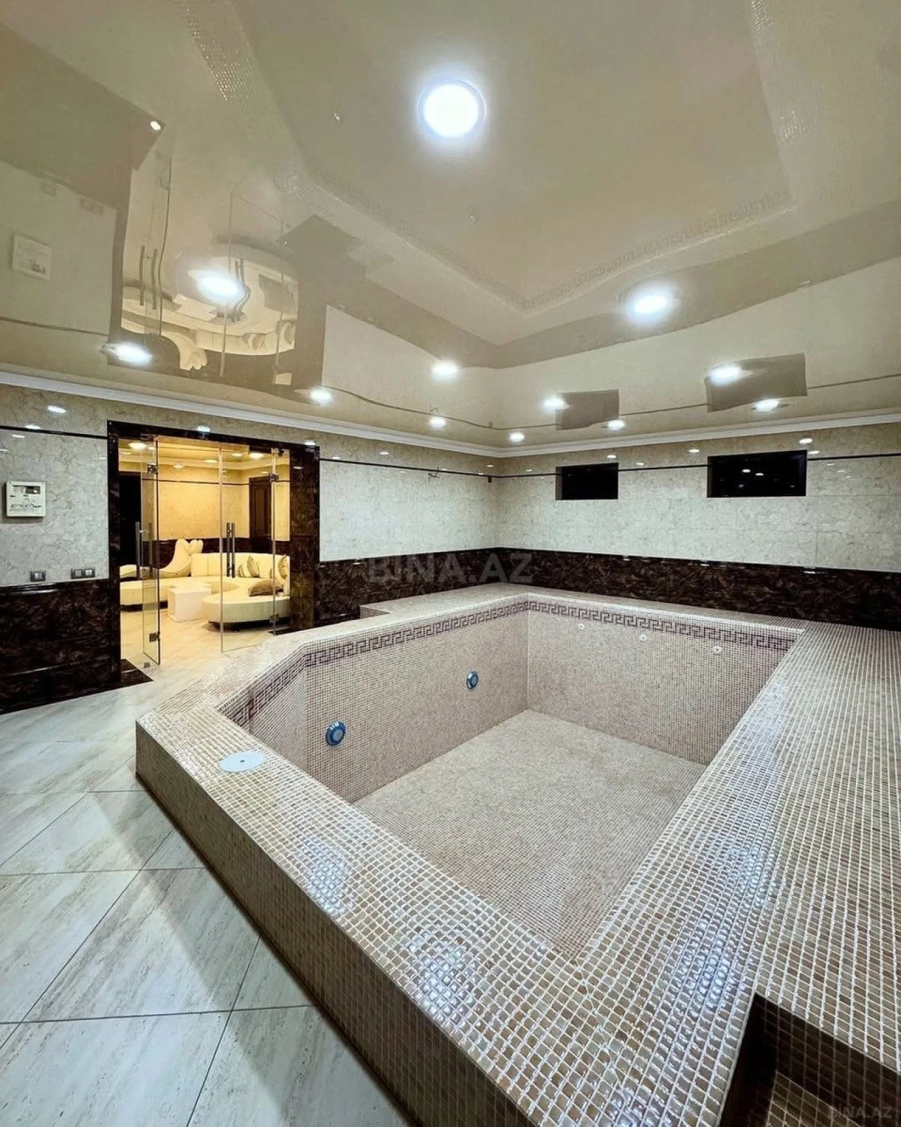 Kirayə verilir 6 otaqlı həyət evi 500 m²