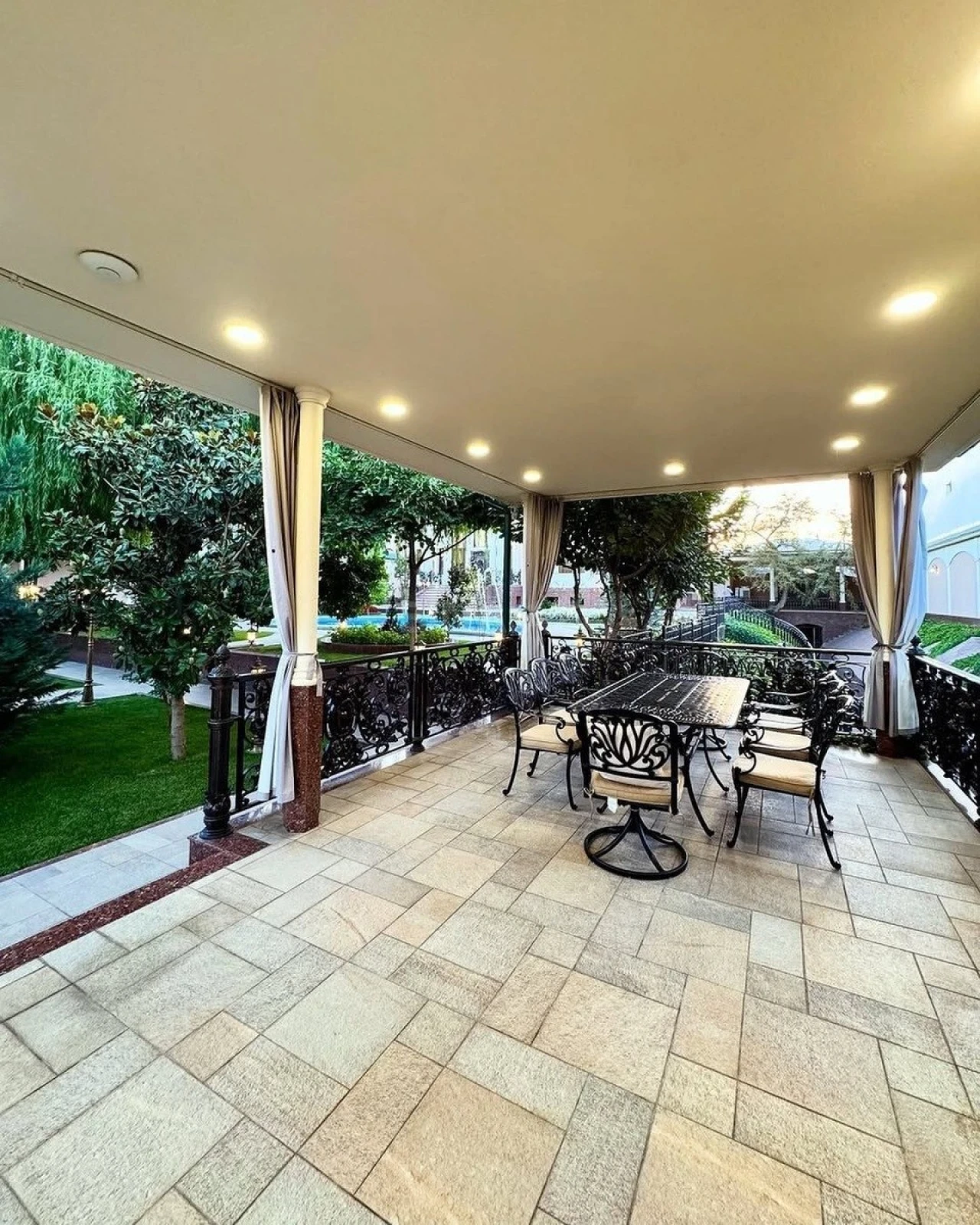 Kirayə verilir 6 otaqlı həyət evi 500 m²