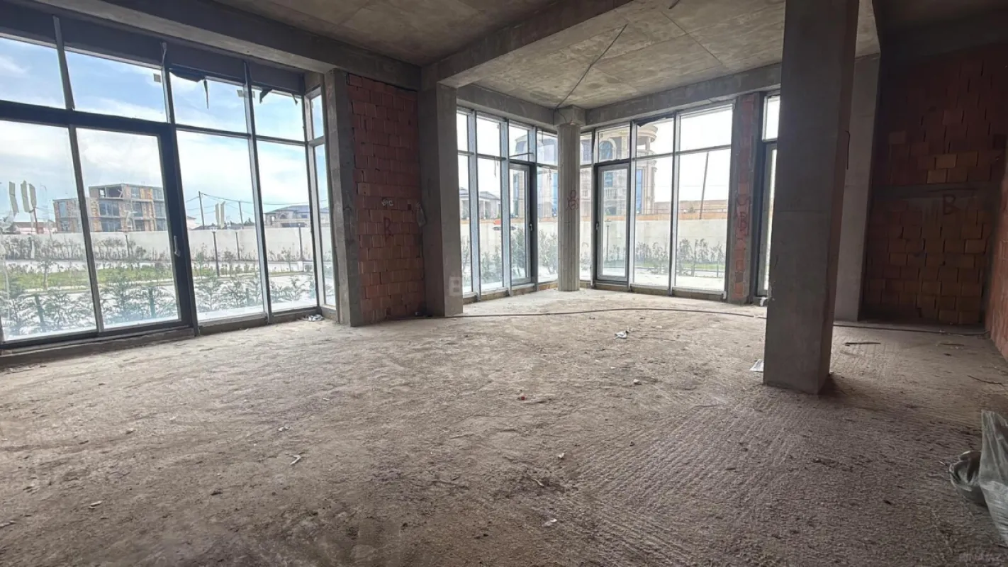 Satılır 3 otaqlı mənzil 117 m²