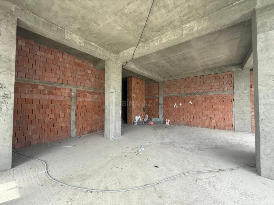 Satılır 3 otaqlı mənzil 117 m²