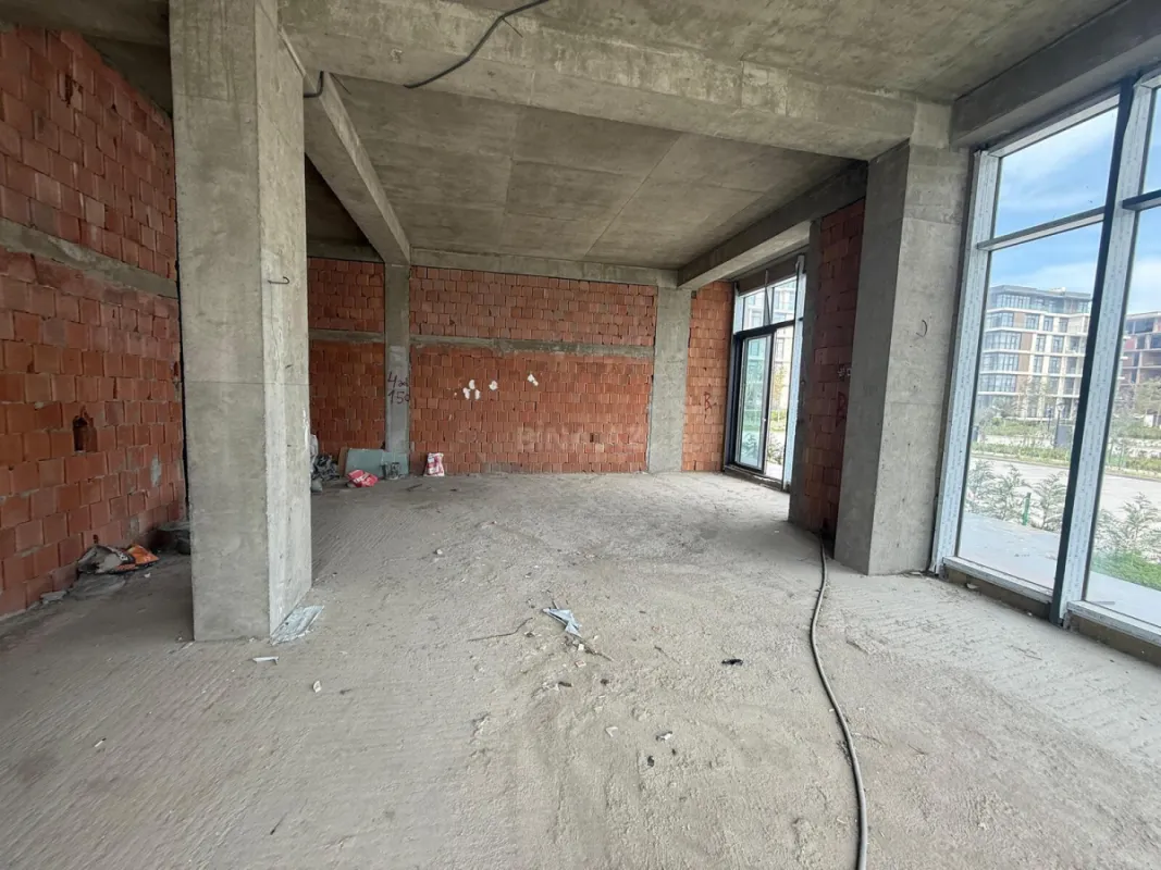 Satılır 3 otaqlı mənzil 117 m²