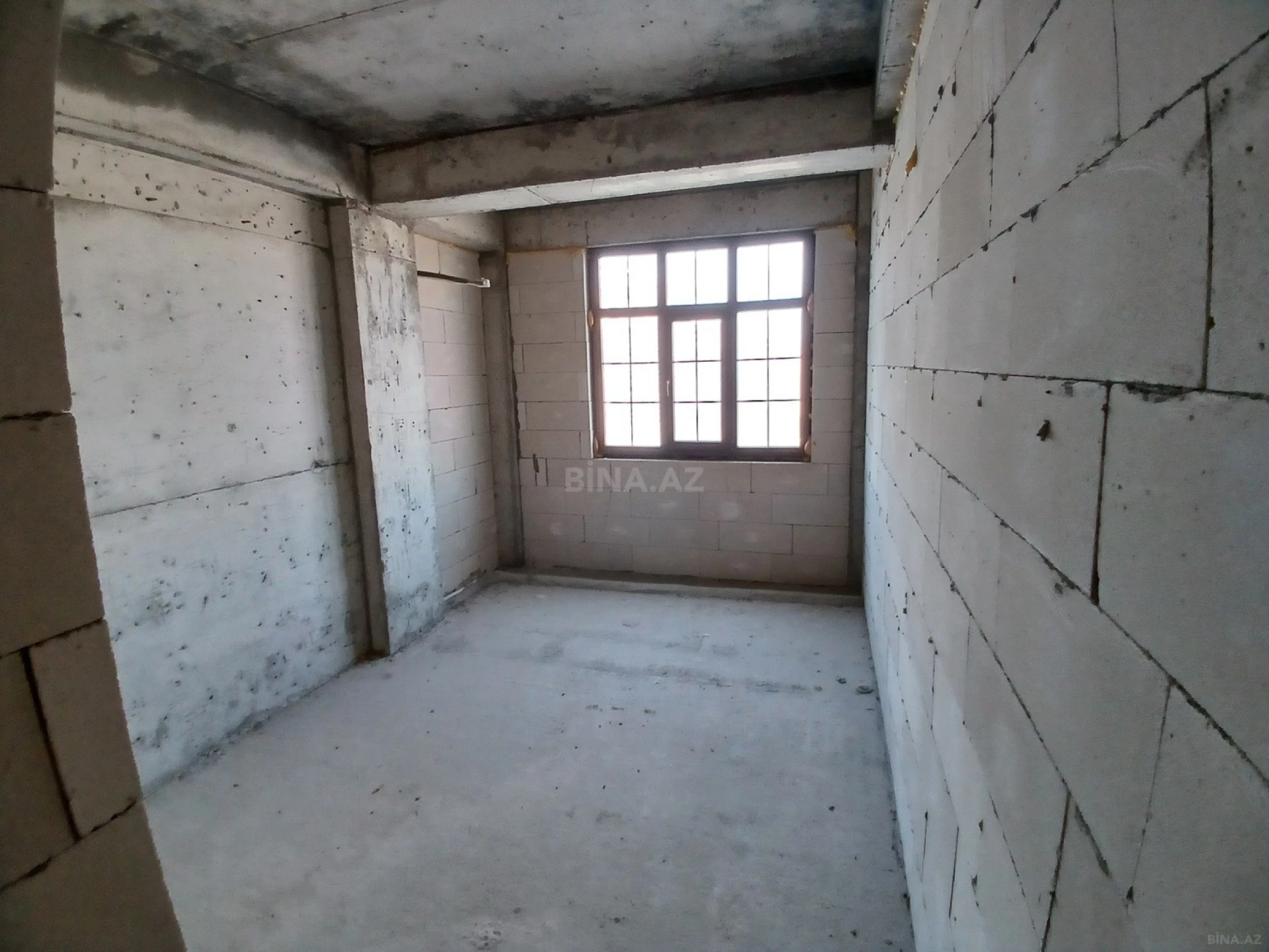 Satılır 3 otaqlı mənzil 150 m²