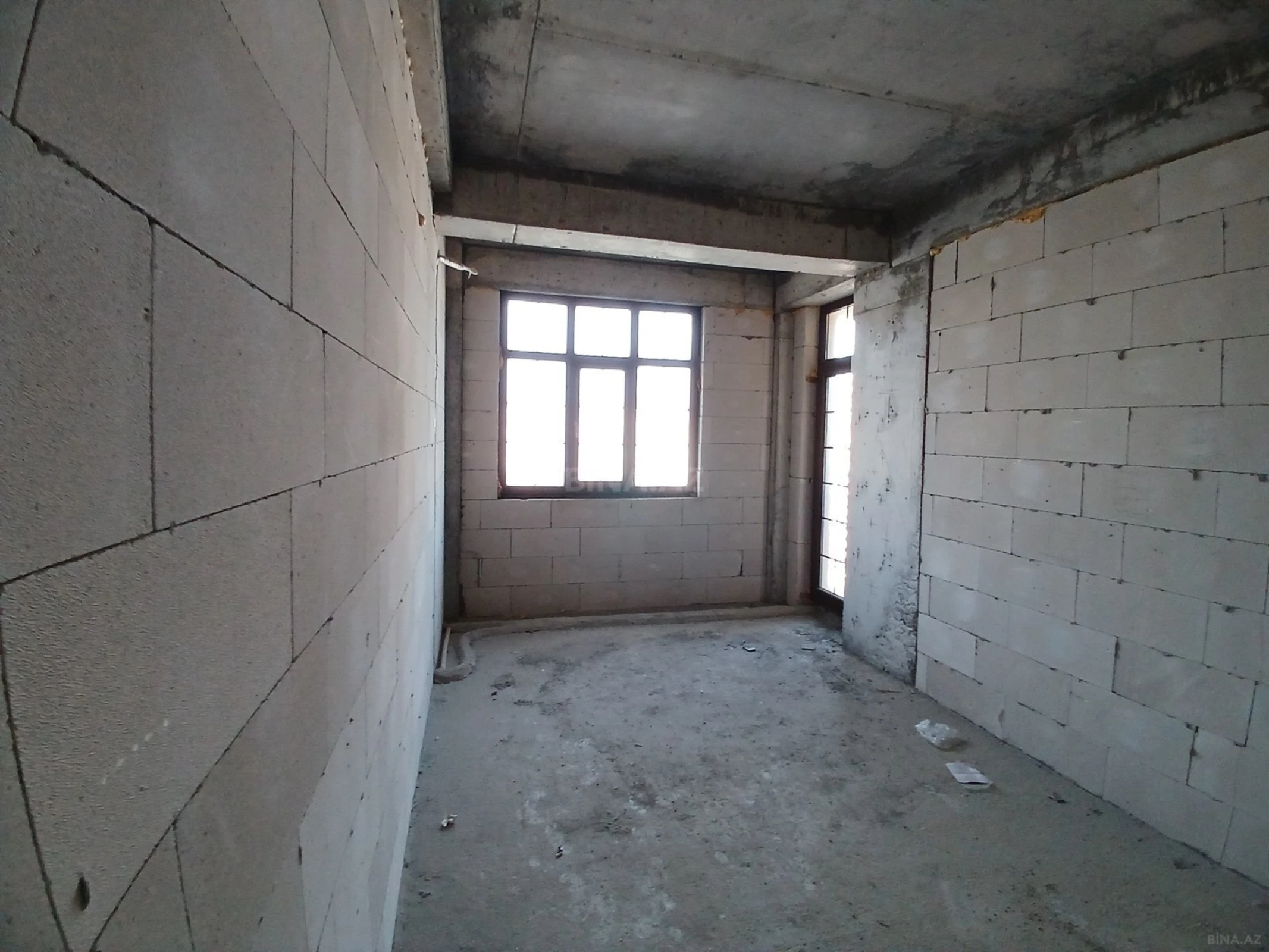 Satılır 3 otaqlı mənzil 150 m²