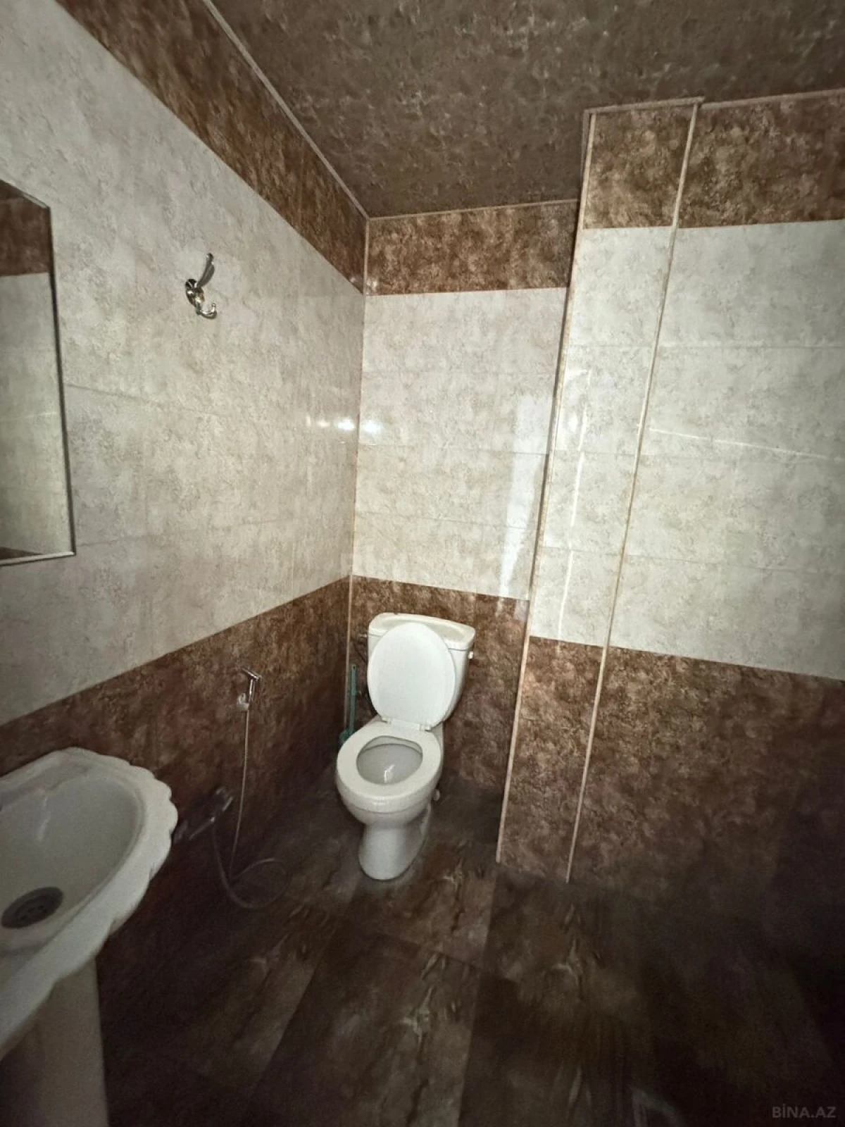 Satılır 2 otaqlı mənzil 73 m²