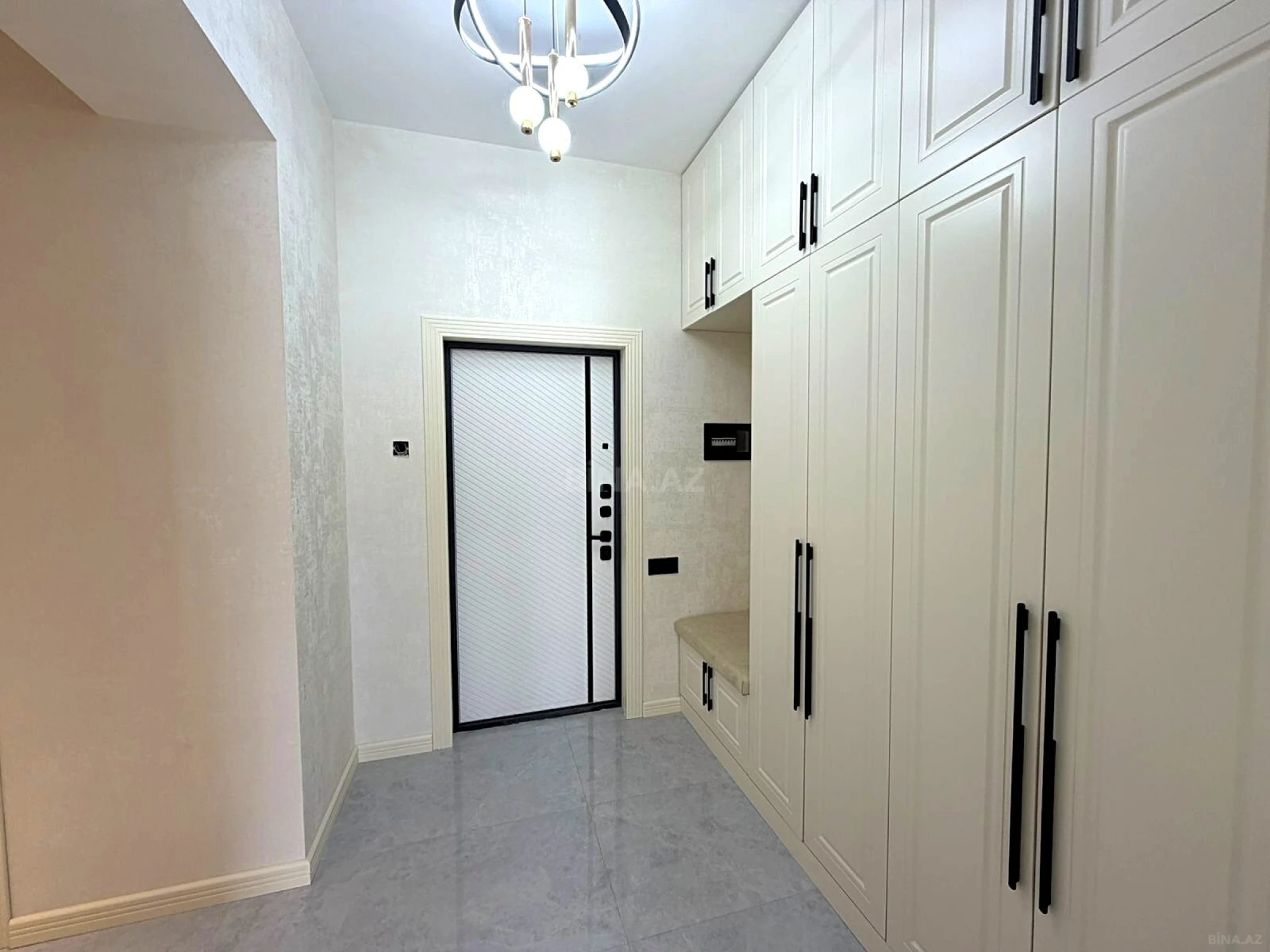 Satılır 2 otaqlı mənzil 63 m²
