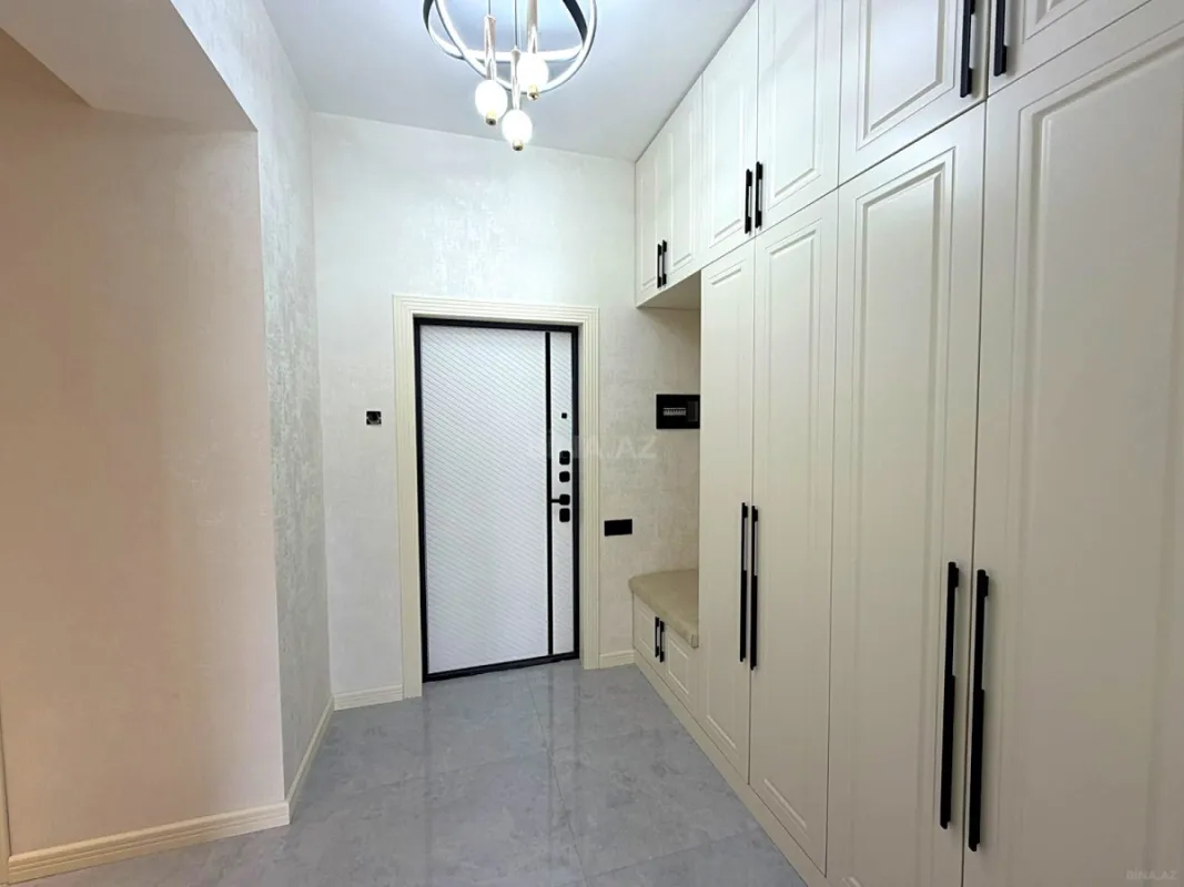 Satılır 2 otaqlı mənzil 63 m²