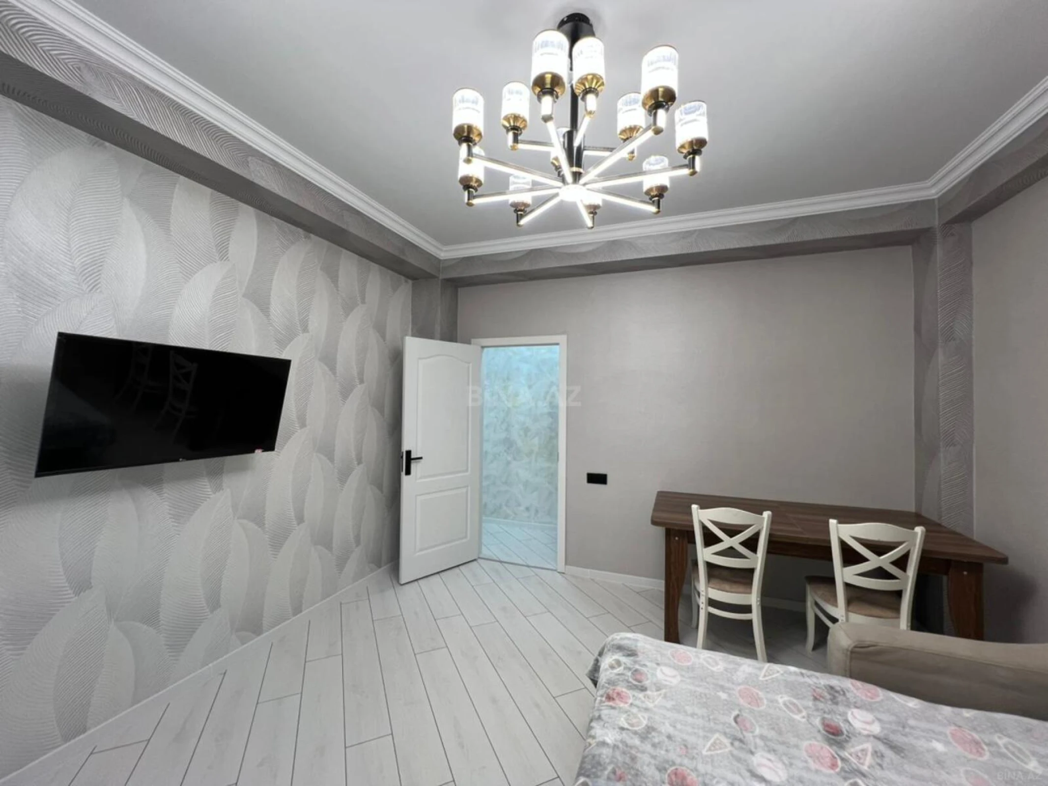 Satılır 2 otaqlı mənzil 62 m²