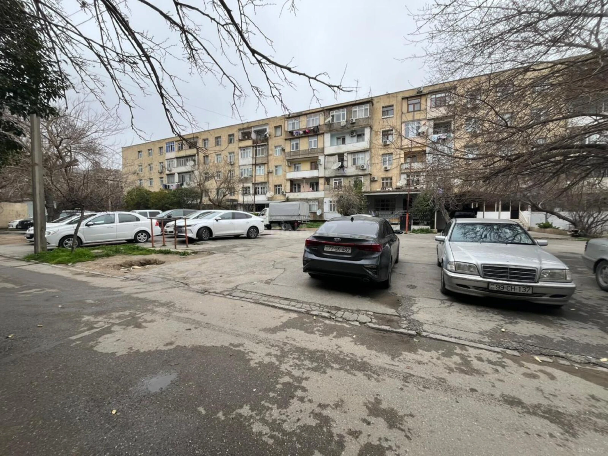 Satılır 3 otaqlı mənzil 75 m²