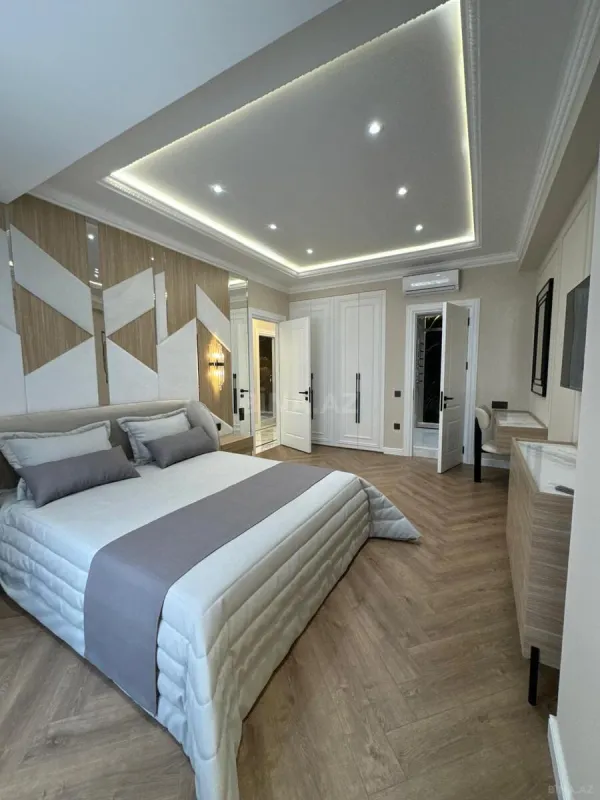 Satılır 4 otaqlı mənzil 170 m²