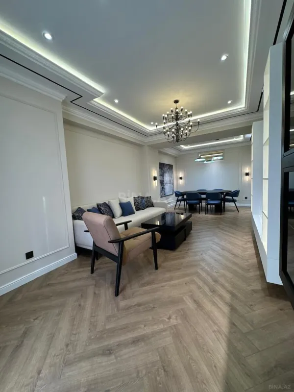 Satılır 4 otaqlı mənzil 170 m²