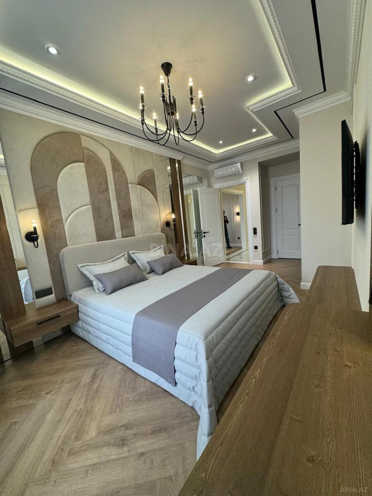 Satılır 4 otaqlı mənzil 170 m²