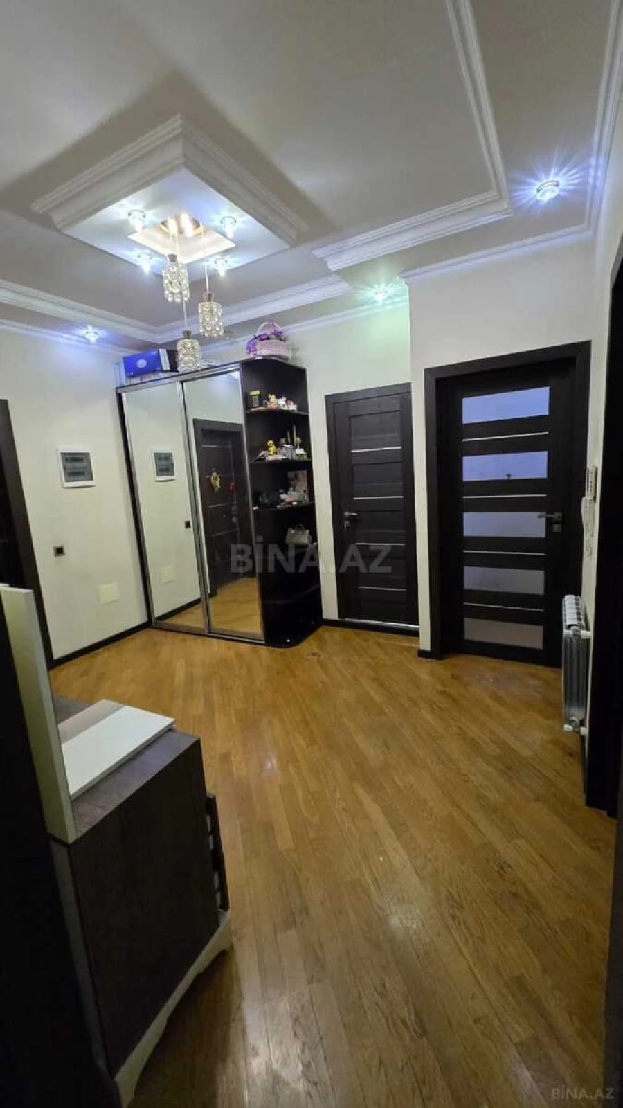 Satılır 2 otaqlı mənzil 90 m²