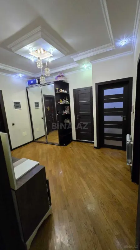 Satılır 2 otaqlı mənzil 90 m²