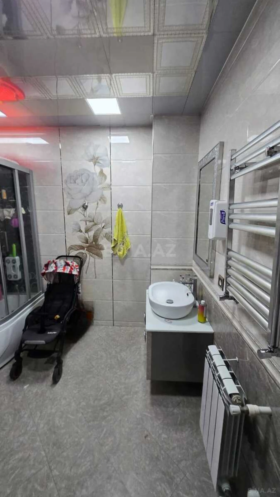 Satılır 2 otaqlı mənzil 90 m²