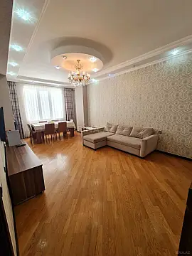 Satılır 2 otaqlı mənzil 90 m²