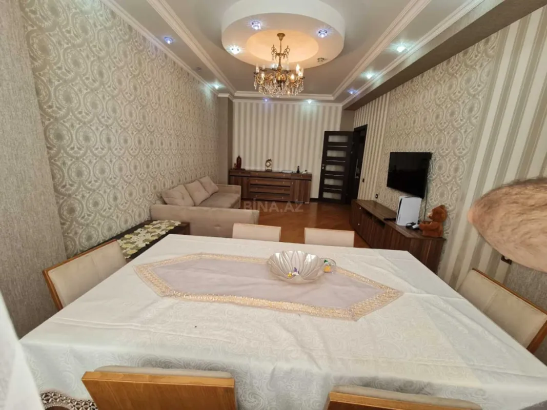 Satılır 2 otaqlı mənzil 90 m²