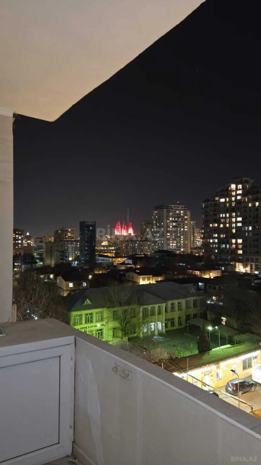 Satılır 2 otaqlı mənzil 90 m²