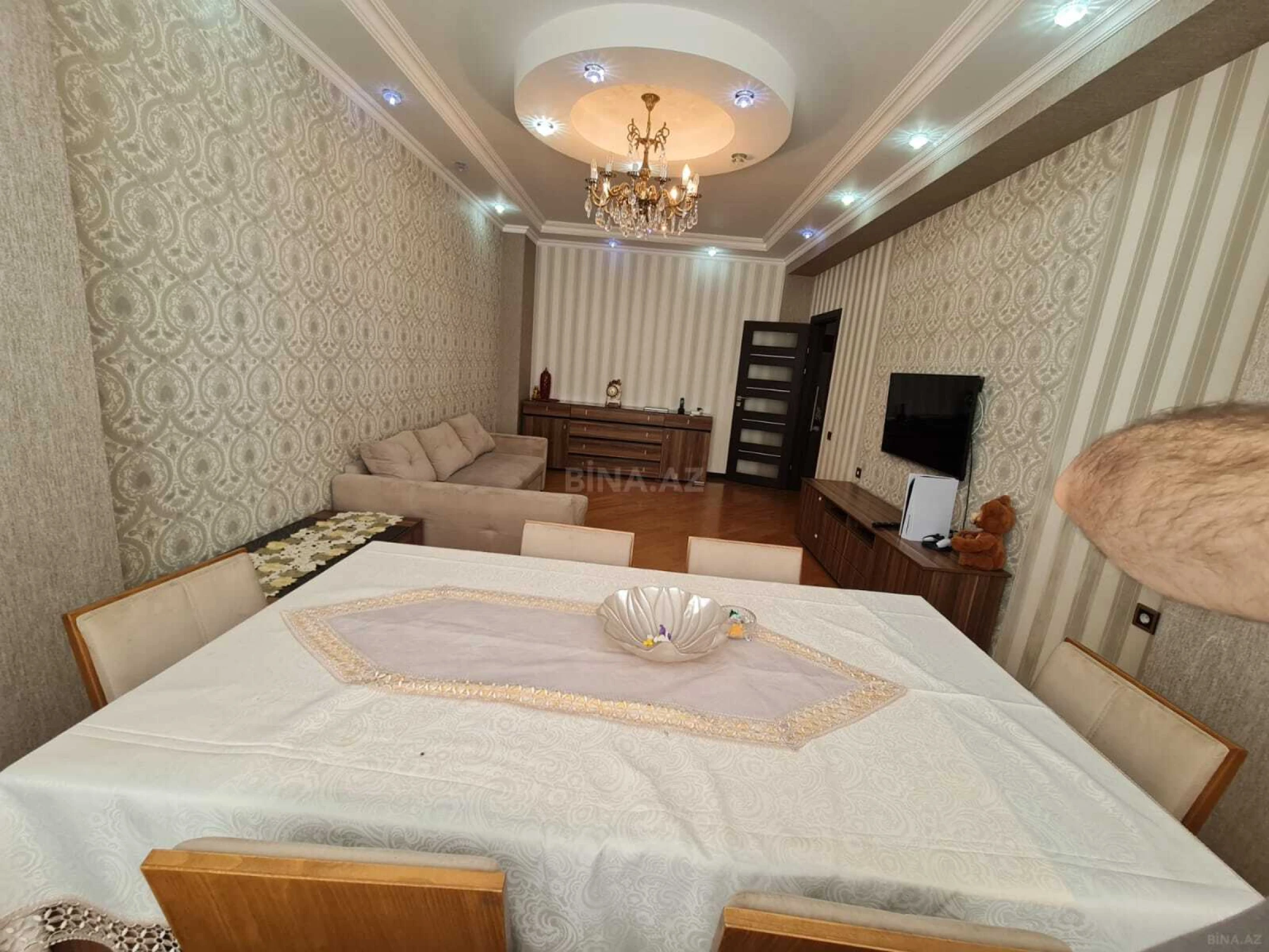 Satılır 2 otaqlı mənzil 90 m²