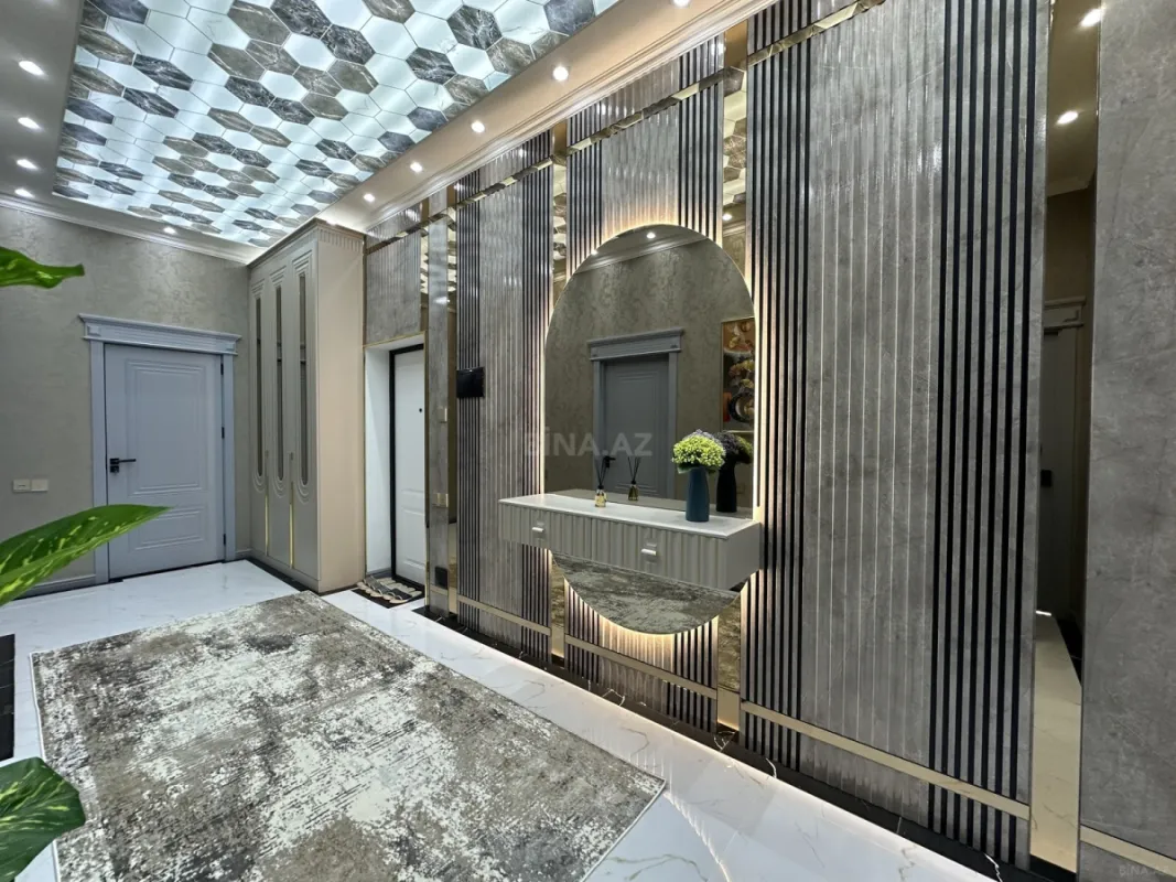 Satılır 3 otaqlı mənzil 107 m²