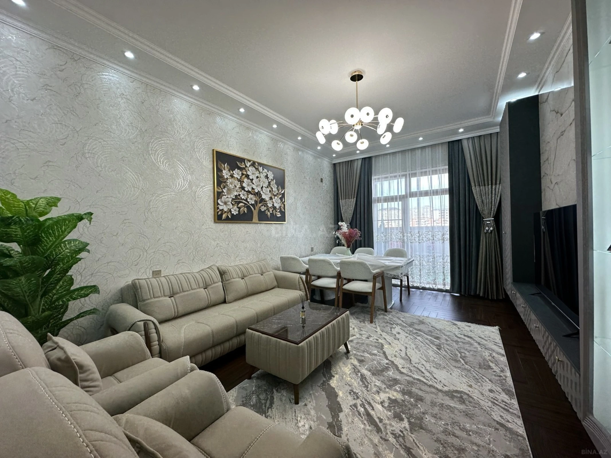 Satılır 3 otaqlı mənzil 107 m²