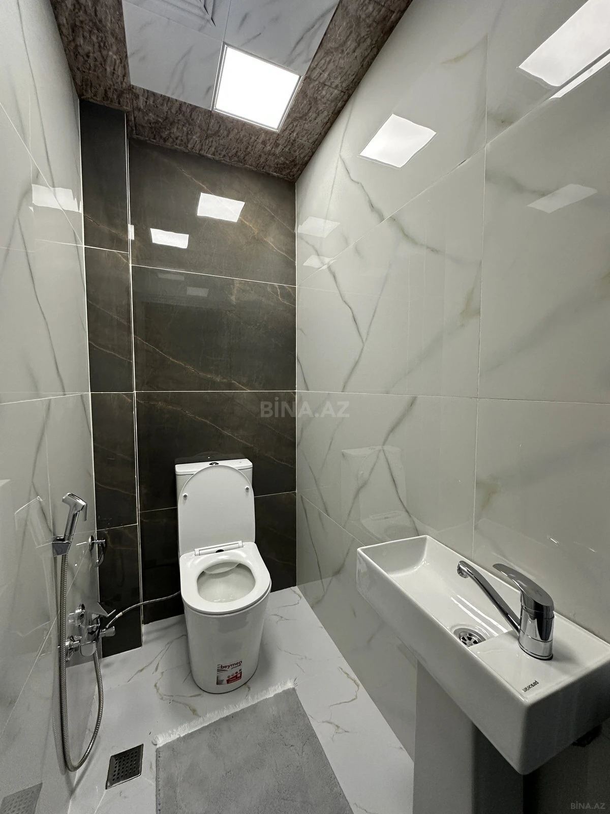 Satılır 3 otaqlı mənzil 107 m²