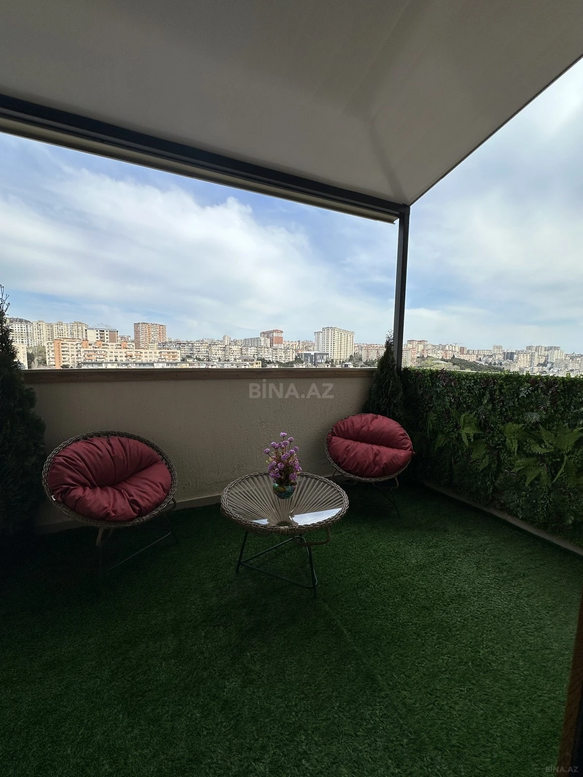 Satılır 3 otaqlı mənzil 107 m²